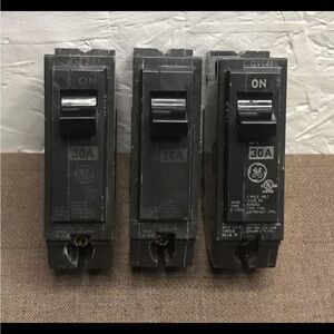 Lot of 3 1-Pole GE 30A 120/240V Circuit Breakers (THQL1130) Tested & Working